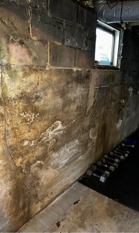 Wall Support Repair in Shelbyville, IL - Before Photo