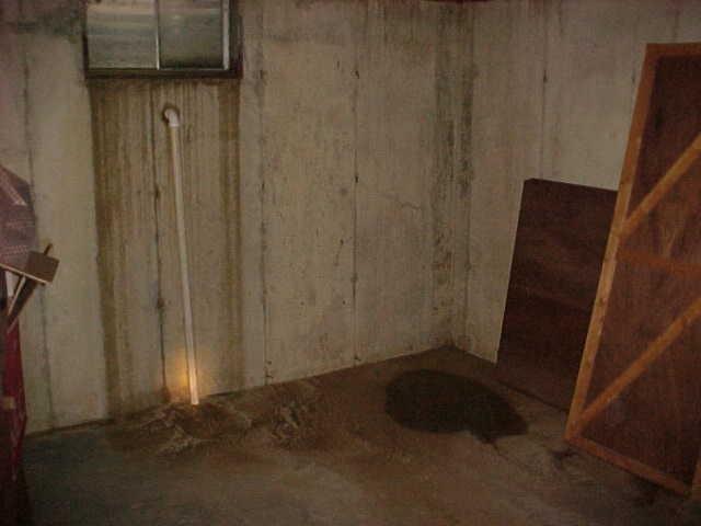 Dry Basement for Defiance, MO Homeowners - Before Photo