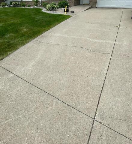 Driveway Lifted and Leveled in Mankato, MN - Before Photo