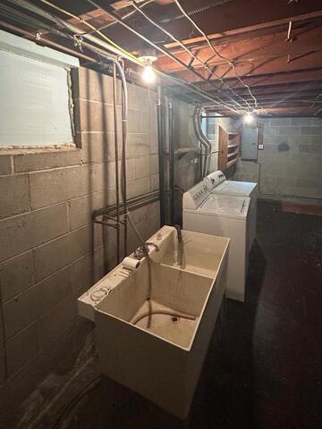CarbonArmor Saves Struggling Foundation in Cottage Grove, MN - Before Photo