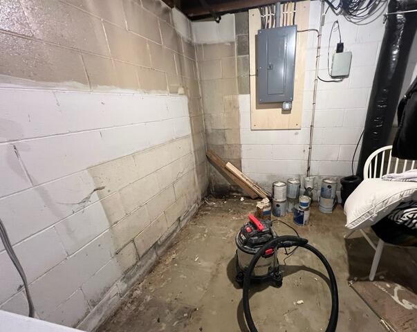 Leaking Basement Waterproofed in Hutchinson, MN - Before Photo