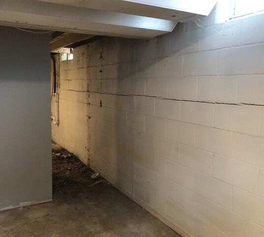 Buckling Wall Repair in Mankato, MN - Before Photo