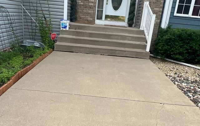 Walkway Leveling in Minneapolis, MN - Before Photo