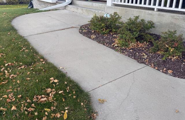 Sinking Walkway in Rochester, MN, Lifted and Leveled - Before Photo