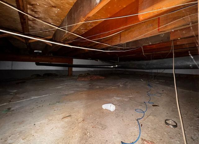 Crawl Space Insulation and Clean-Up in Surrey, BC
