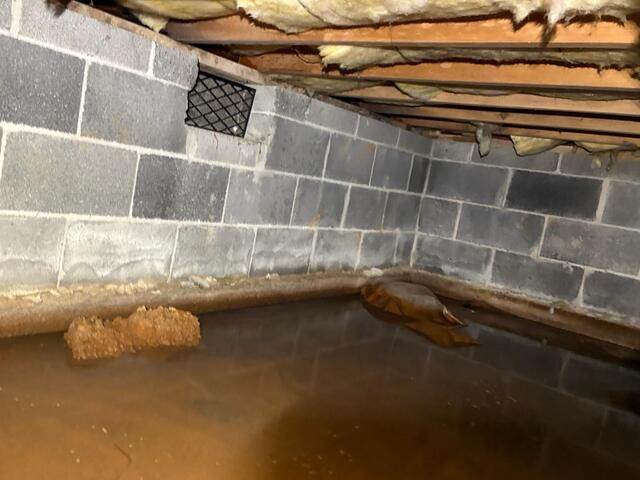 Crawl Space Encapsulated in Johnson City, TN