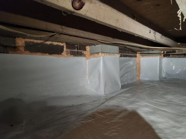 Crawl Space Clean Up in Cabot, AR