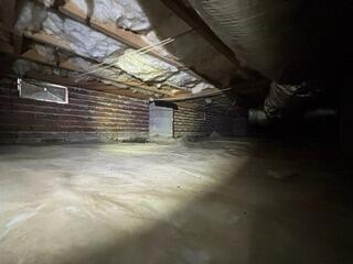 Durable Vapor Barrier Installed in Crawl Space in Ivanhoe, NC