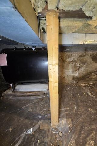 Crawl Space Repair in Essex, Vermont, by Matt Clark's Northern Basement Systems. - Before Photo