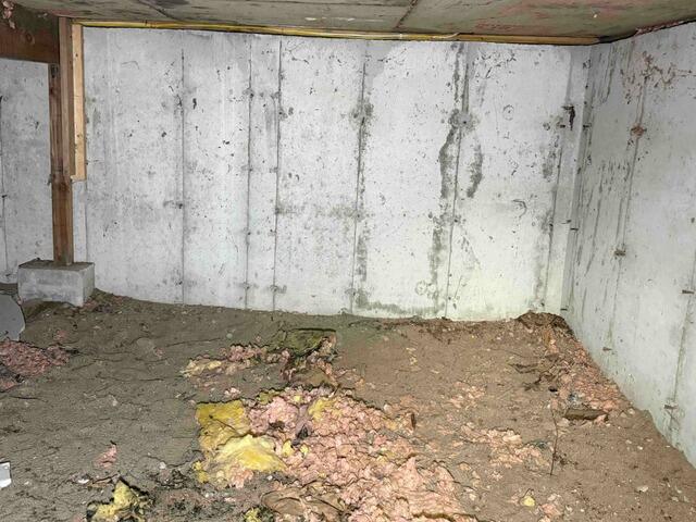 Crawl Space Repair in Coventry, Vermont | Matt Clark's Northern Basement Systems - Before Photo