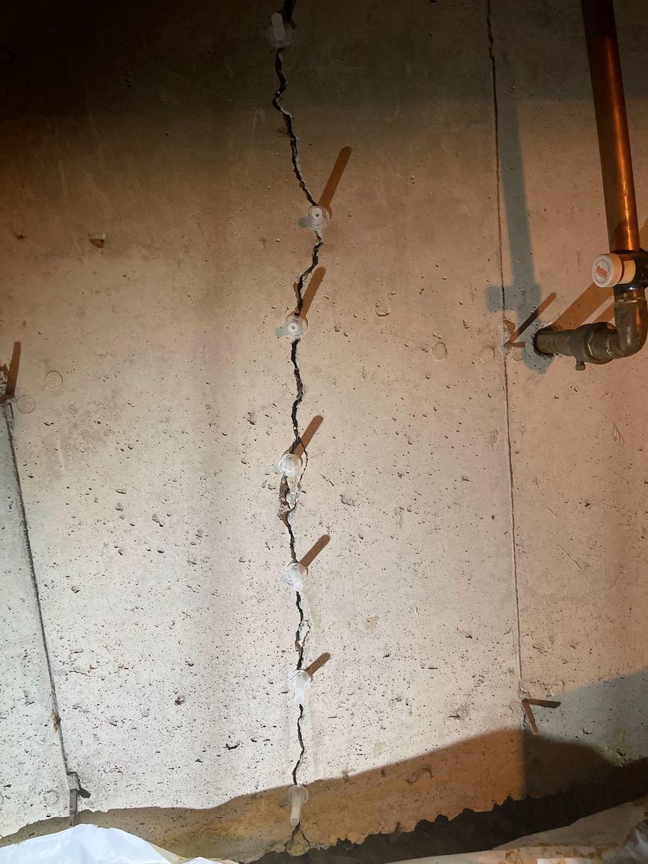Basement Floor & Wall Crack Repair in Greater Billings Repair Leaking Cracks in Foundation