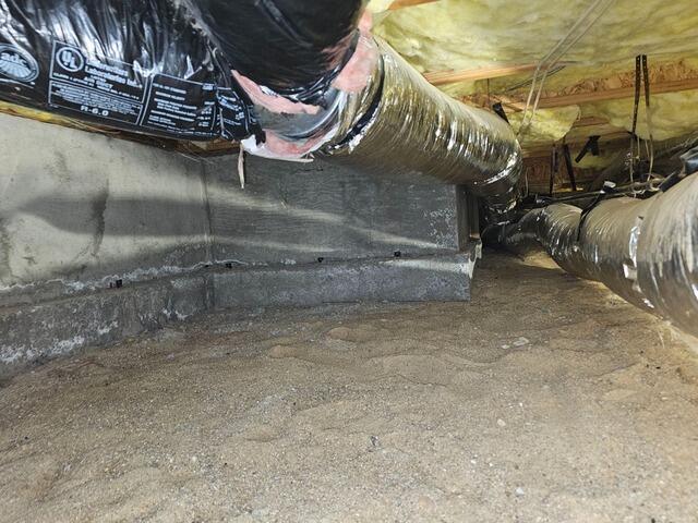 Dirty Crawl Space in Star, ID - Before Photo