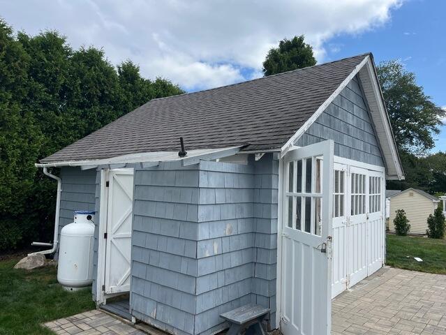 Roof Replacement in Niantic, CT - Before Photo