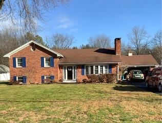 Roof Replacement in Suffield, CT