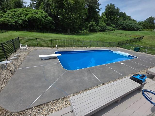 Cracking Pool Deck Repair in Beford, NH