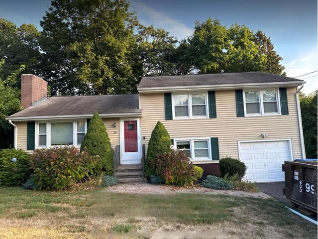 Hamden, CT Home Upgraded with Stunning Brownstone Shingles