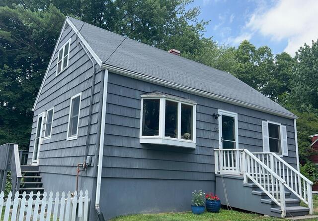 Vinyl Siding Installation. Darien, CT - Before Photo