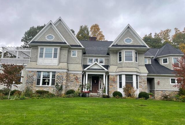 Roof Replacement in Thomaston, CT - Before Photo