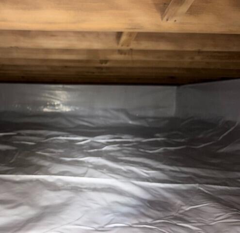 Crawl Space Encapsulation and Humidity Control in Yorktown, IN - After Photo