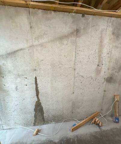 Leaking Basement Repair in Hoagland, IN - Before Photo