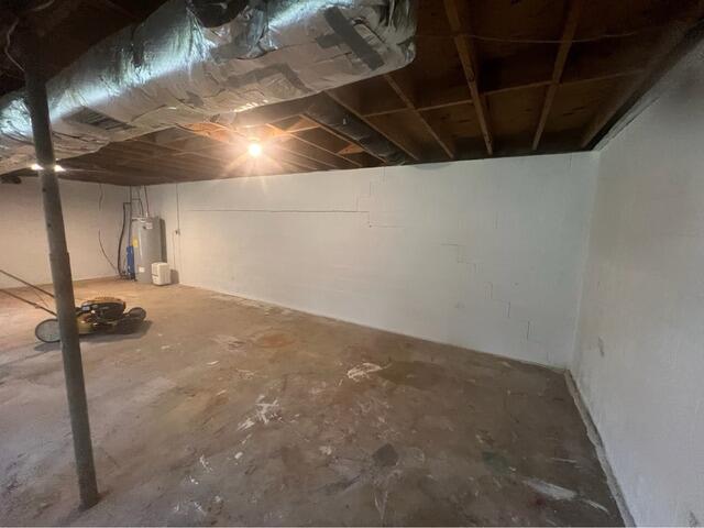 Crawl space encapsulation in Norwood, Va - Before Photo