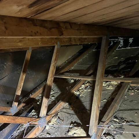 TruSoft insulation and caulking: complete solution for an attic in Hudson, Quebec - Before Photo