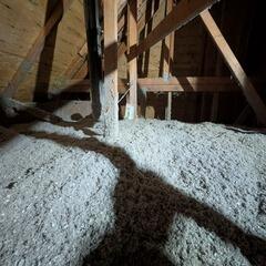 Grenier transformé à Saint-Blaise-Sur-Richelieu, QC: moins de pertes de chaleur, plus de confort