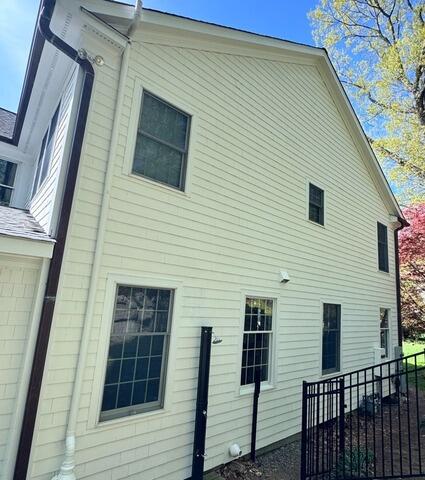 Exterior painting in Riverside, CT