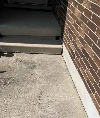 The Right Lift for Your Entrance: Safe, Level Concrete in Elora - 