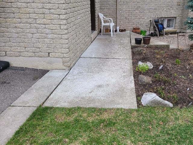 Sunken Walkway Repair in Kleinburg, Ontario - Fast, Clean, and Durable