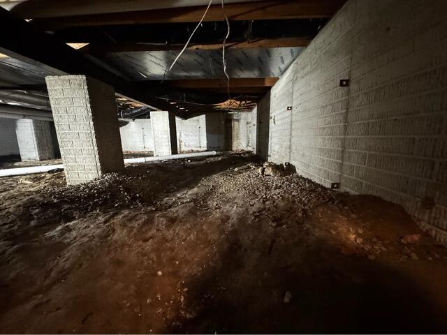 Encapsulating a Crawl Space in Sylvania, OH - Before Photo