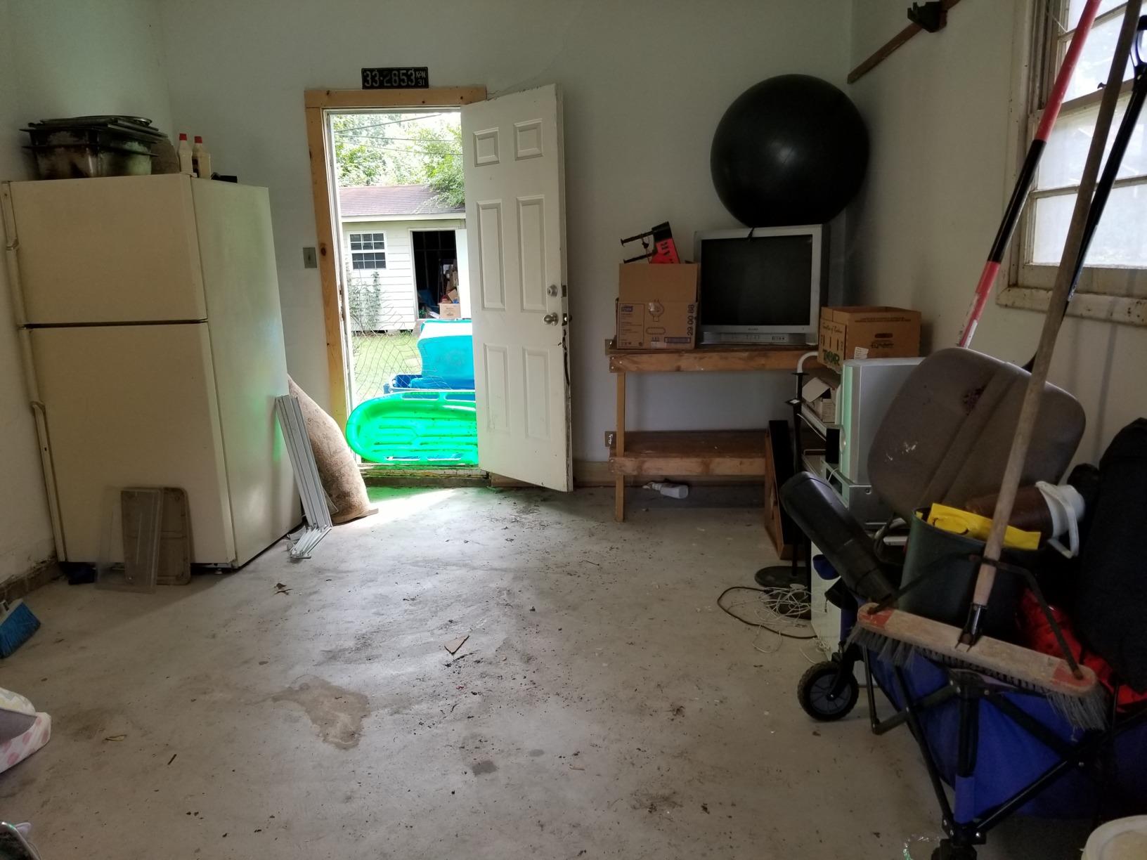 The Junkluggers of Kansas City Before & After Photo Set Junk Removal