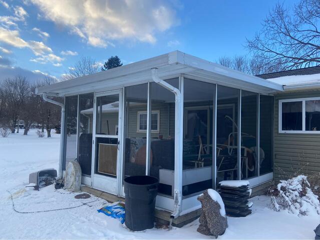 Sunroom in Conneaut, Ohio