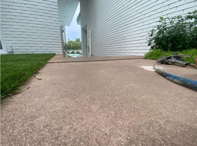 Leveling Concrete Walkway Slabs in Tampa, Florida - Before Photo