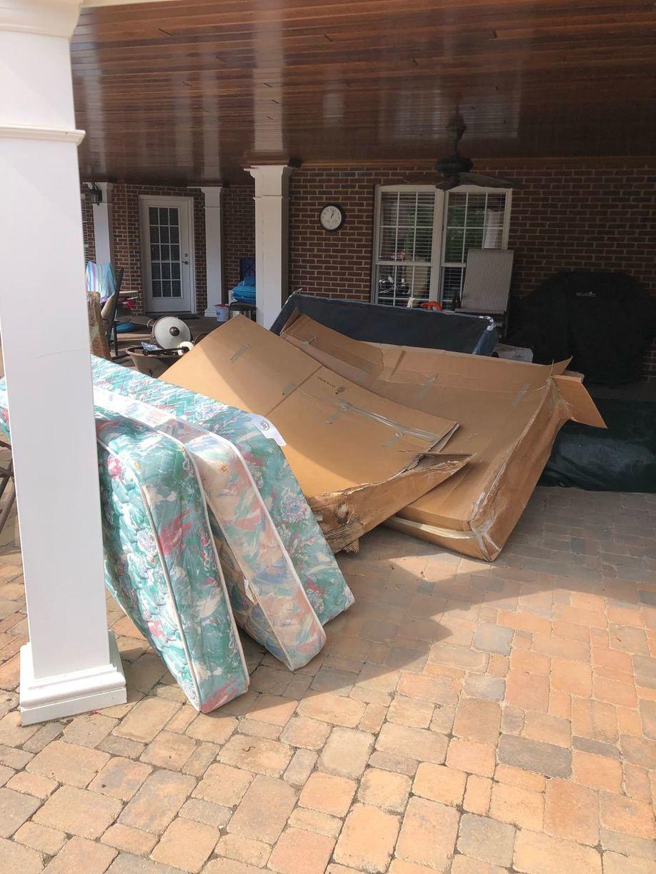 The Junkluggers of Kentucky Before & After Photo Set Mattress PickUp