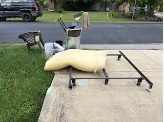 Curbside Pickup in Grand Prairie, TX