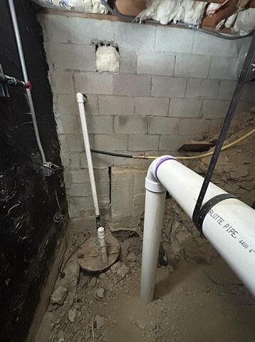 Crawlspace Gets a Total Moisture Makeover in Pittsburgh, PA - Before Photo