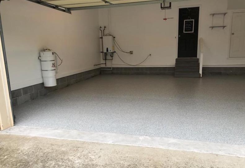 Hello Garage of Knoxville Before & After Photo Set Maryville, TN New Garage Floor Coating Service