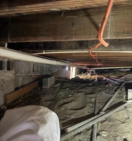 SmartJack Support System Restores Stability in Fernandina Beach, FL Crawl Space - Before Photo
