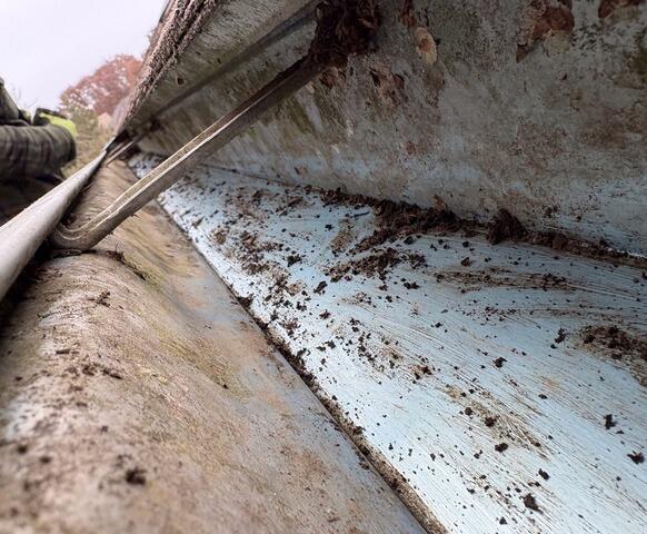 Raindrop and Gutter Cleaning in Sartell - Before Photo