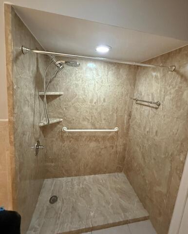 Bathtub to Shower Remodel in Port St Lucie FL
