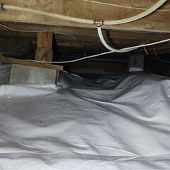 Humid crawl space repair in Orono, Ontario
