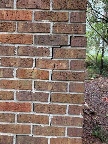 Lifting Brick Home in Tallahassee, FL - Before Photo