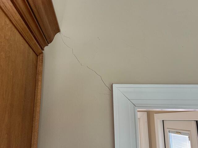 Crawlspace Repair Solves Interior Wall Cracking - After Photo