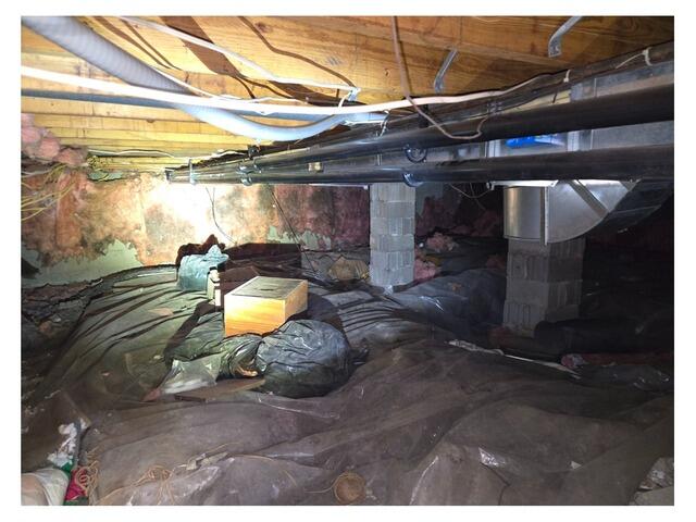 Encapsulated Crawl Space in Massillon, OH - Before Photo
