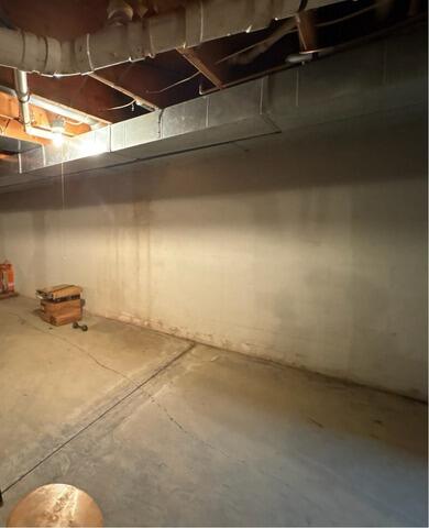 Leaking Basement in Ashland, OH - Before Photo