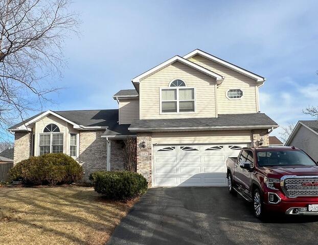 Roof Replacement in Bolingbrook, IL - Before Photo