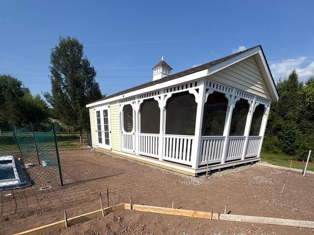 Incredibly Sleek Aluminum Pool Fence in South Windsor, CT