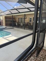 Lanai Cleaning Valrico, FL