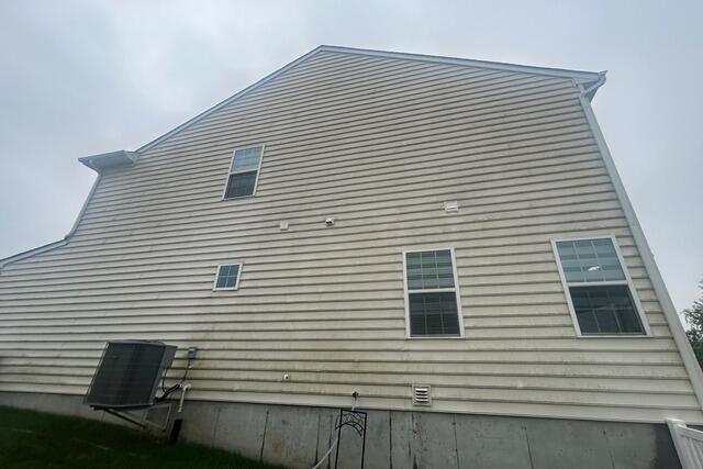 Vinyl Siding Soft Washing in Middletown, DE - Gentle & Effective Cleaning - Before Photo
